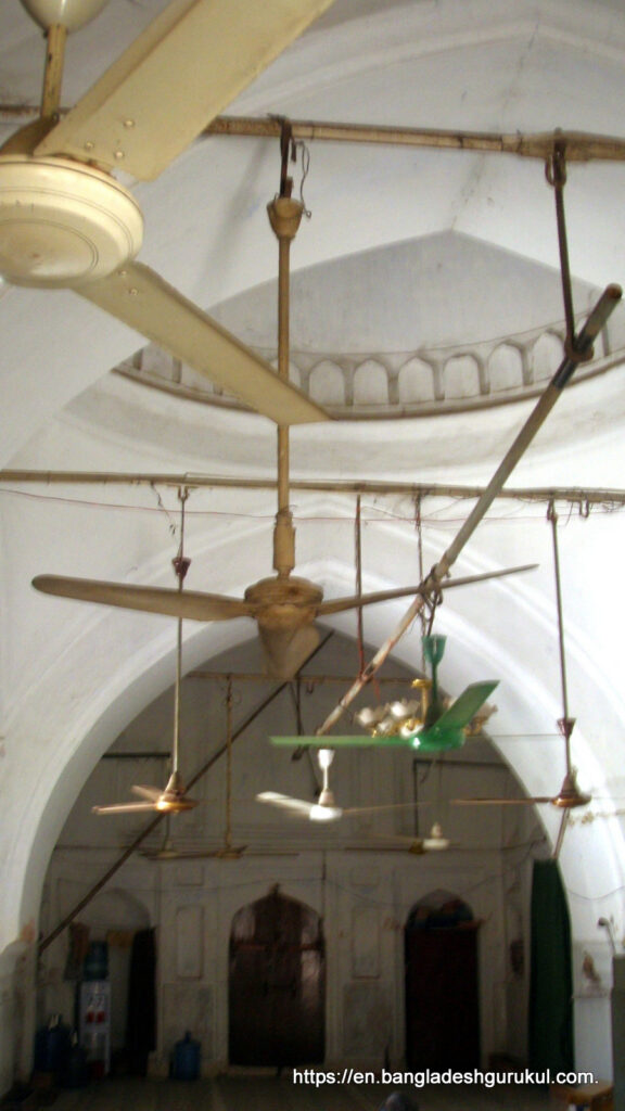 Sat Gambuj Mosque (interior), Dhaka, Bangladesh